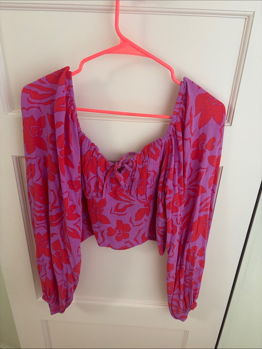 Billabong floral top